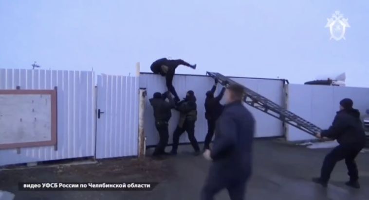 В Челябинской области вынесен приговор местным жителям, обвиняемым в краже продуктов нефтепереработки в особо крупном размере