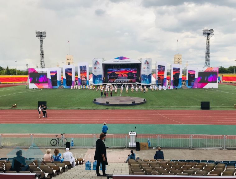 na centralnom stadione proshla finalnaya repeticiya dnya goroda novosti magnitogorska magsiti74
