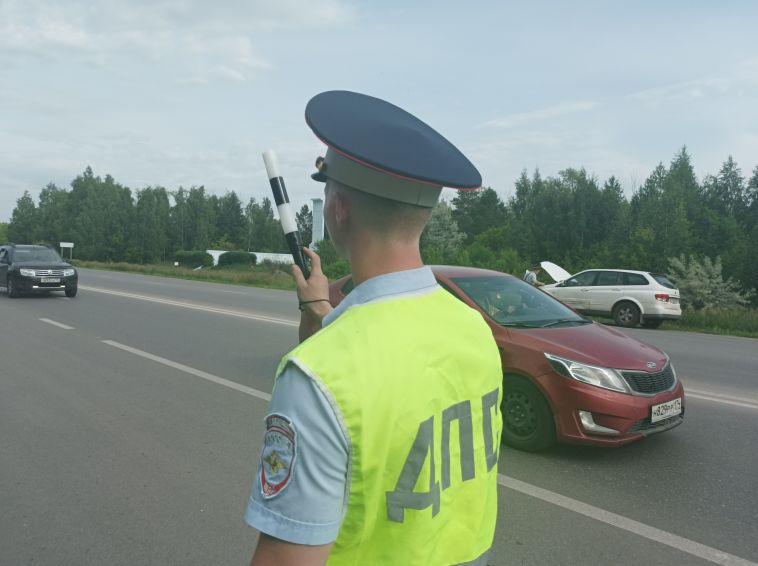 Сотрудник ГАИ