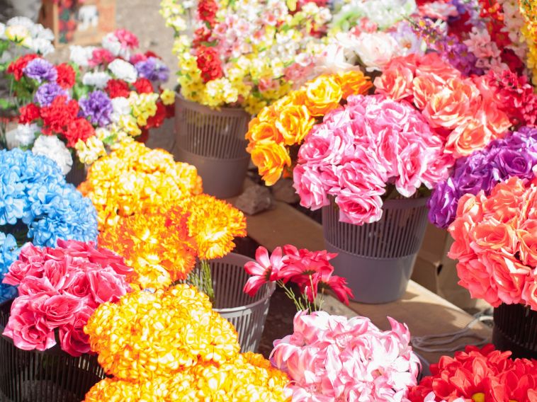 В Магнитогорске закрыли магазин ритуальных услуг в многоквартирном доме ...