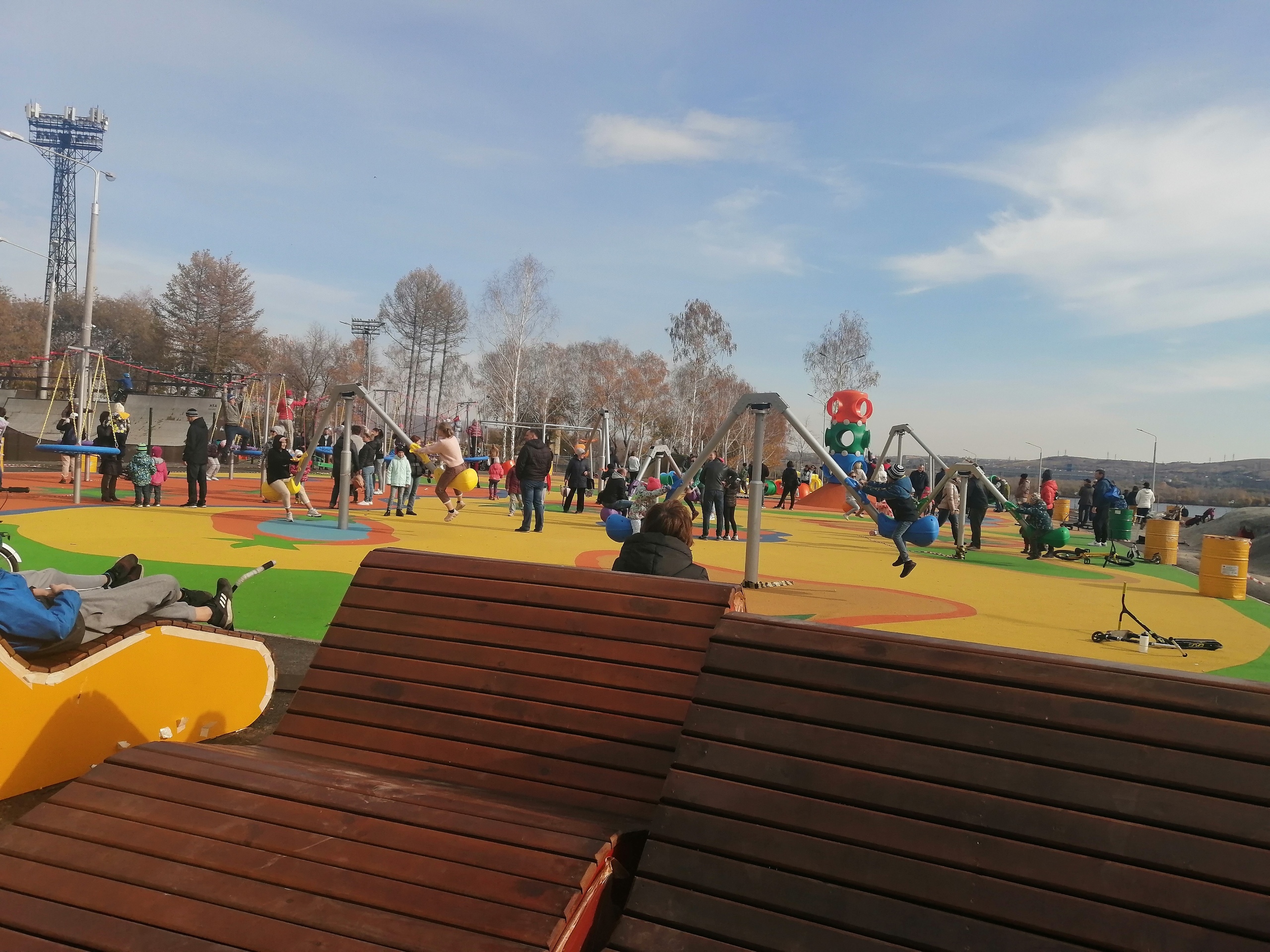 Такого формата еще не было»: в городе устанавливают современную детскую  площадку - Новости Магнитогорска - Магсити74
