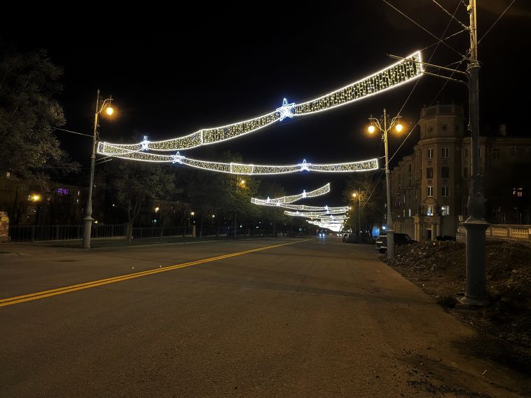 Магнитогорск украшают иллюминацией к 95-летию города