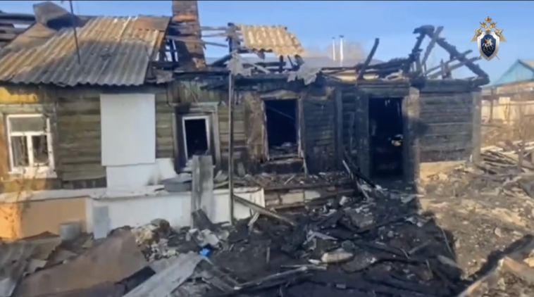 В Челябинской области заключена под стражу местная жительница, обвиняемая в убийстве женщины путем поджога дома