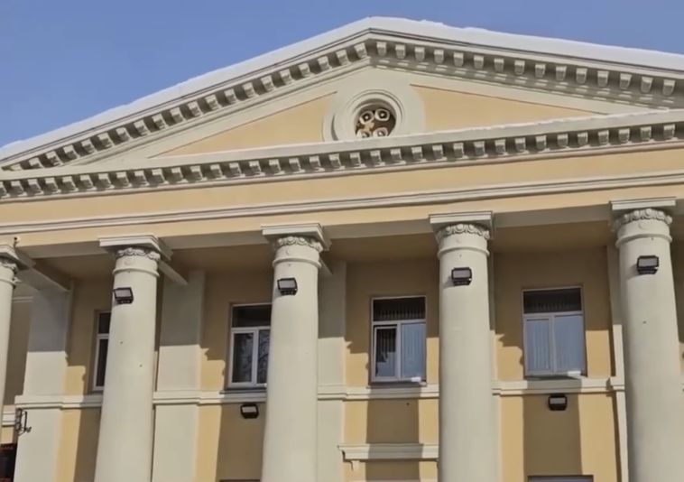 Глава города Сергей Бердников оценил итоги большого ремонта во Дворце культуры железнодорожников