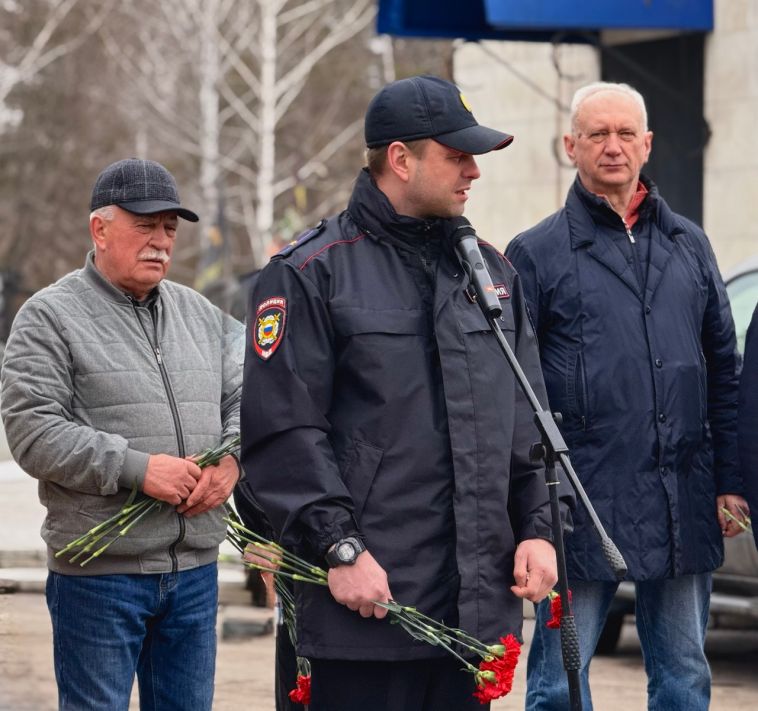 Ежегодно, в этот памятный день Златоустовские ветераны приезжают в Магнитогорск, чтобы почтить память героев