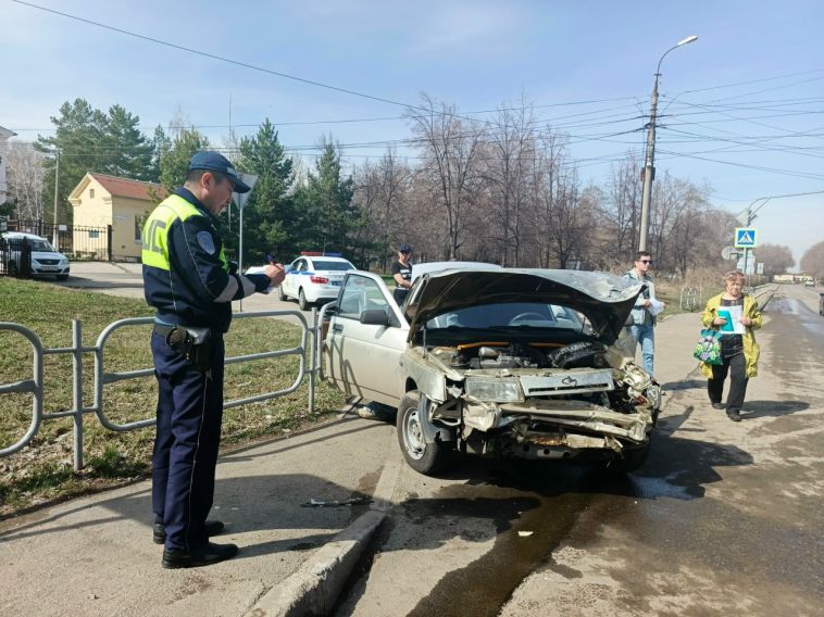 Сотрудники Госавтоинспекции задержали водителя, совершившего два столкновения с автомобилями и скрывшегося с места ДТП