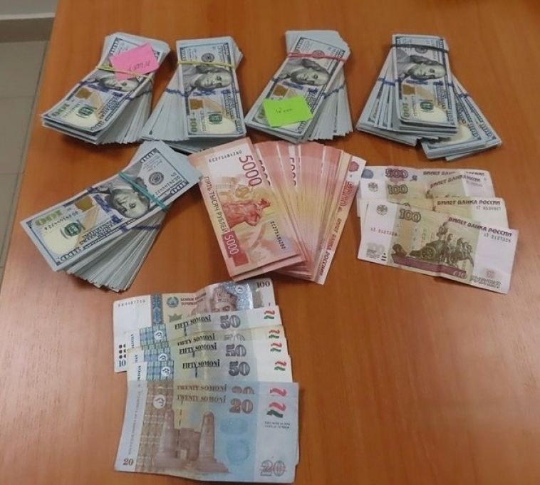 Контрабанду более 3 млн рублей пресекли челябинские таможенники