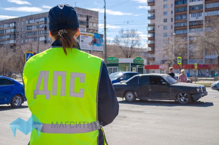 В Магнитогорске в ходе рейда сотрудники ГИБДД проверили более 300 водителей