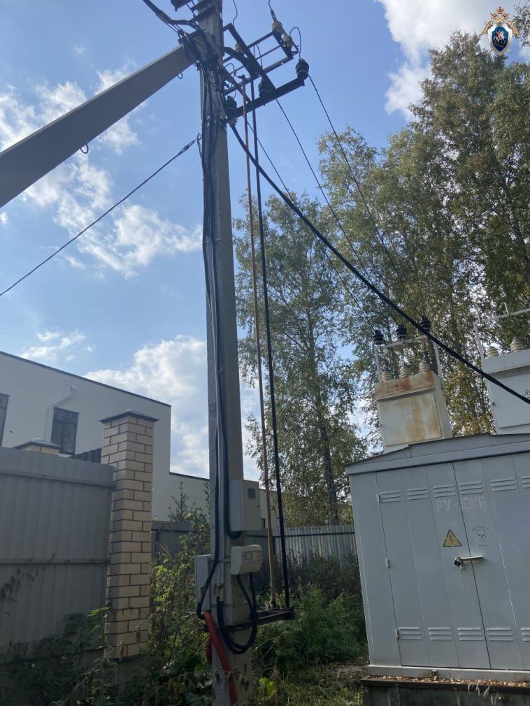 В Челябинске в суд направлено уголовное дело по обвинению электромонтёра в нарушении правил безопасности, повлекшем травмирование рабочего