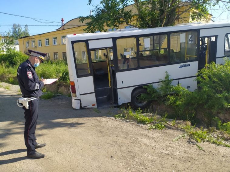 В Свердловской области автобус без тормозов задавил насмерть 6 пешеходов
