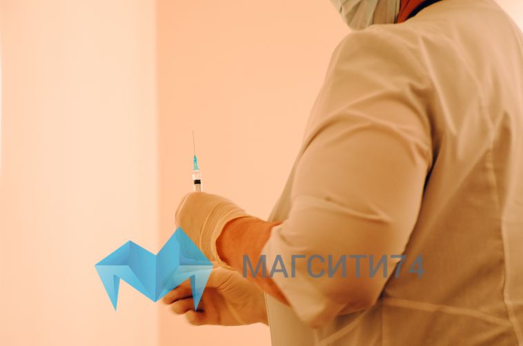 В самом большом пункте вакцинации Магнитогорска можно пройти перепись населения