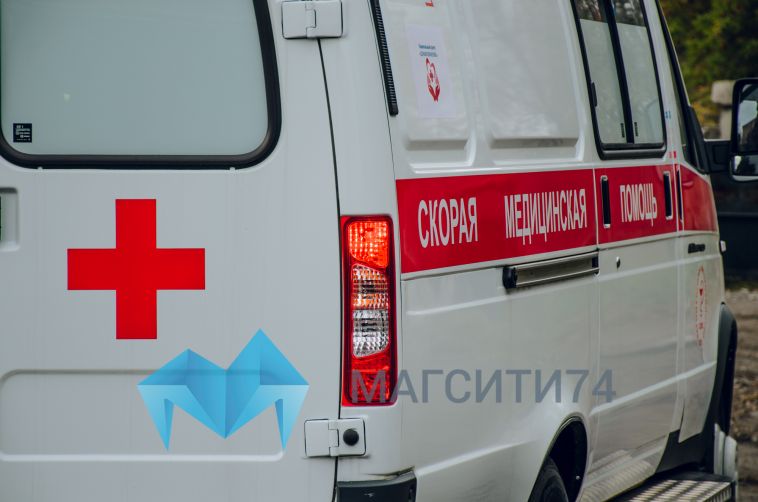 Житель Челябинска выбежал голым во двор элитного дома