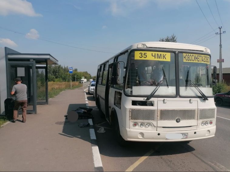 В Челябинске водитель автобуса насмерть задавил пожилую женщину
